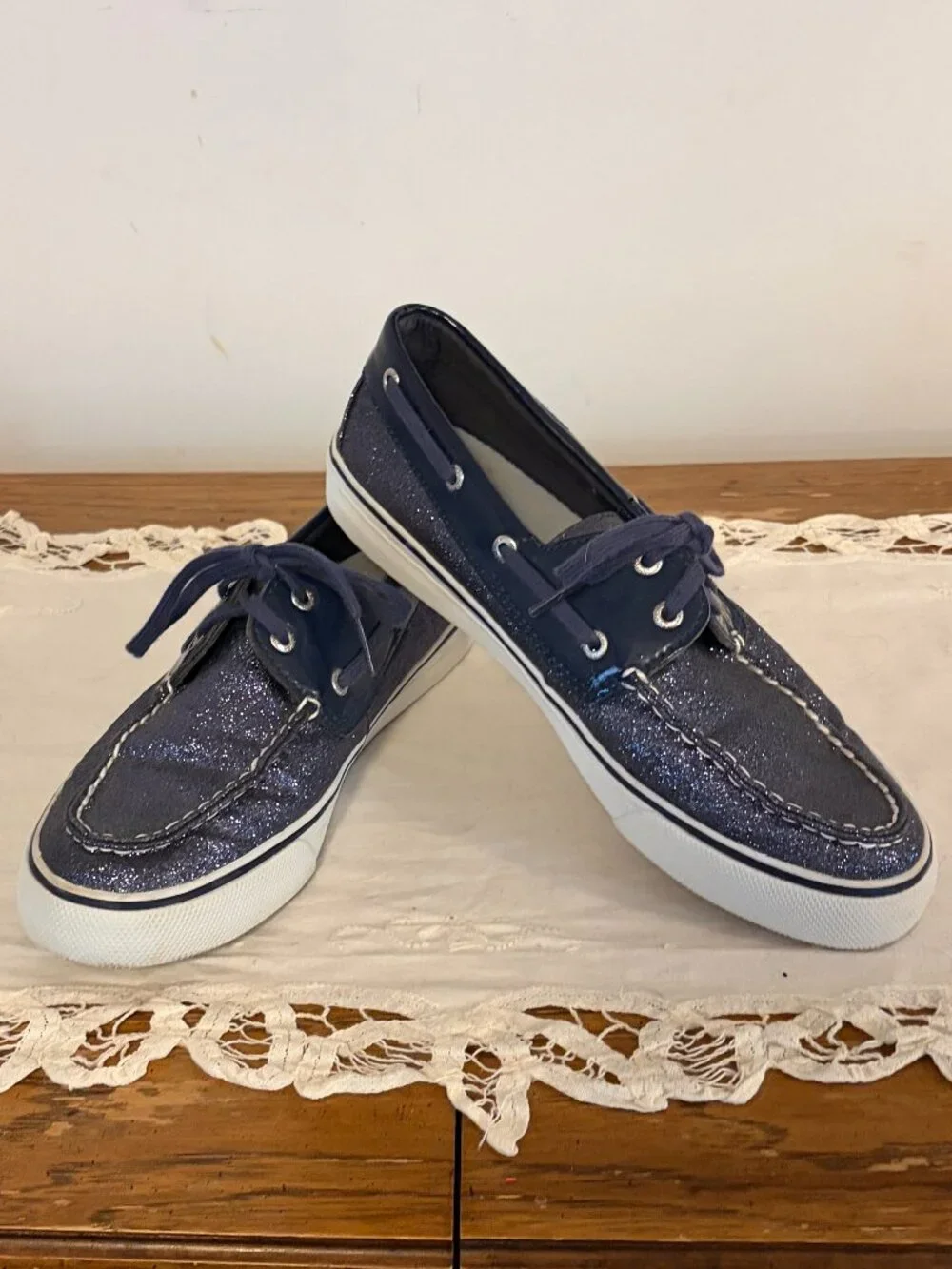 Sperry Top Siders Women's Size 8 Glitter Deck Shoes. Blue w/White Top Stitching